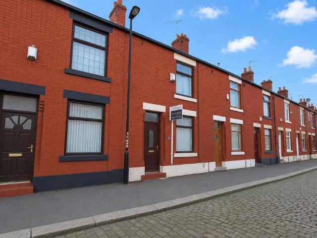 House for sale in Trub, Burnedge