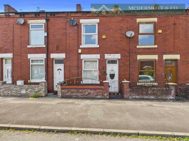 House for sale in Pendock, Greater Manchester
