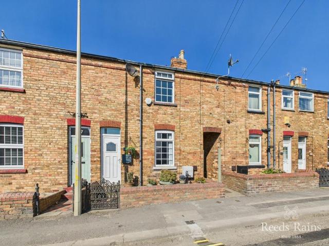 House for sale in Cayton