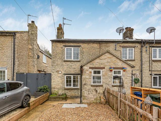House for sale in Evershot, Oxfordshire