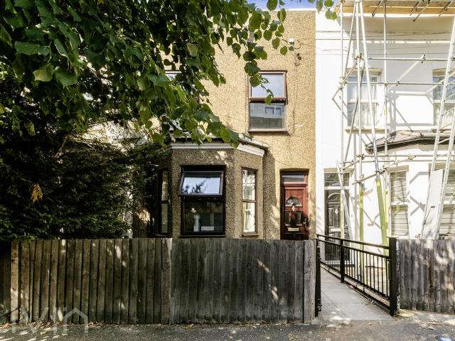 House for sale in London Borough of Croydon, Greater London