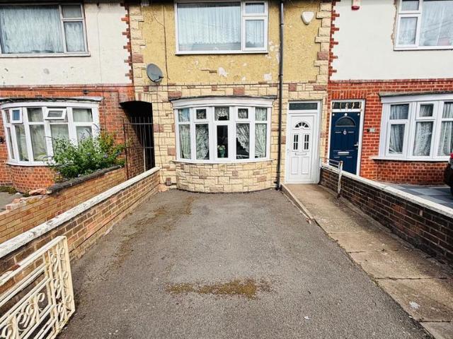 House for sale in Northfields, Leicester