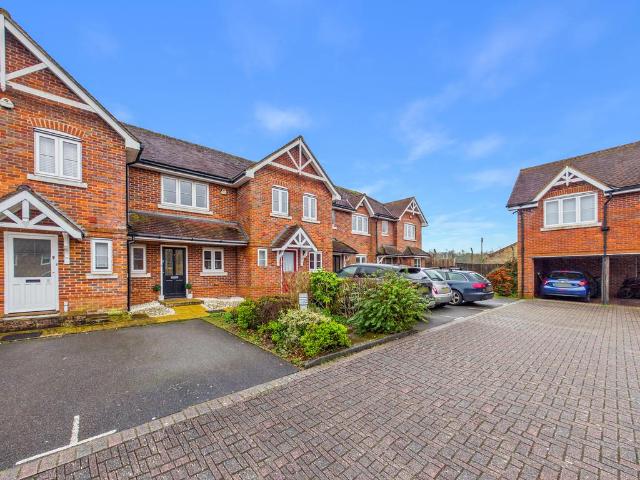 House for sale in Saunderton, Buckinghamshire