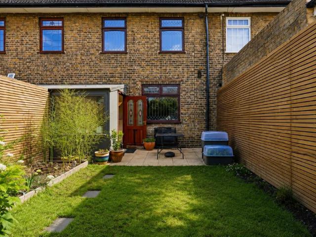 House for sale in Isle Of Dogs, Greater London