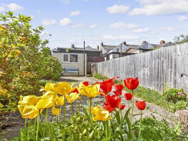 House for sale in Elms Vale, Ash