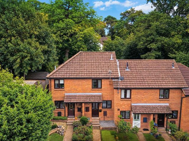 House for sale in Cootham, Horsham