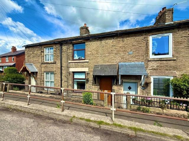 House for sale in Charlesworth, East Midlands