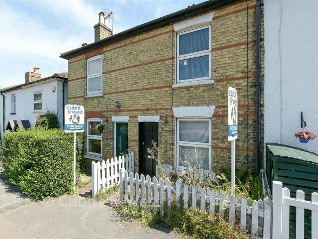 House for sale in Hillview, Surrey