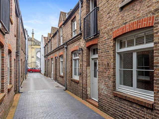 House for sale in Round Hill, Brighton & Hove