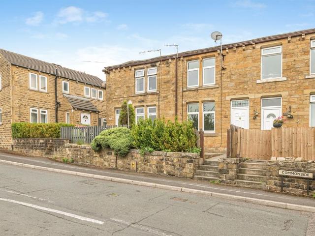 House for sale in Hanging Heaton, Dewsbury