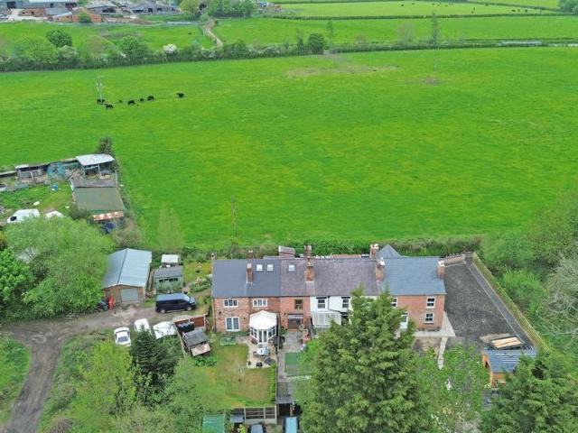 House for sale in Caldermill, East Midlands