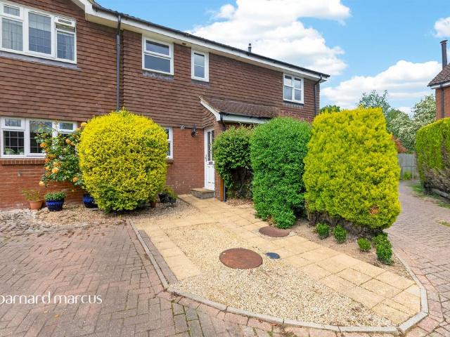House for sale in Pachesham Park, Surrey