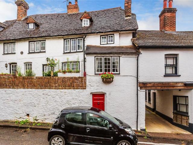 House for sale in Oxted, Hillview