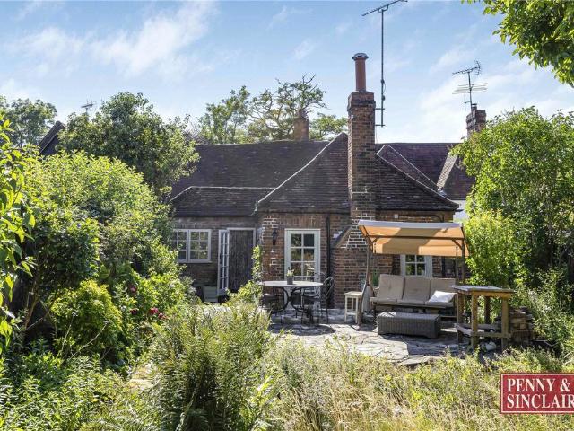 House for sale in Sheeplands Farm, Wargrave