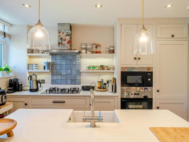 House for sale in Clapham Junction, Greater London
