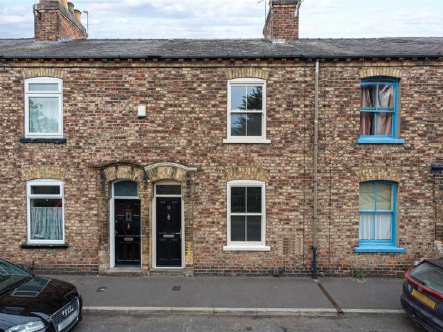 House for sale in High Field, York