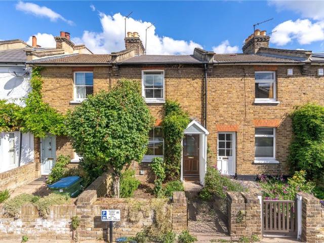 House for sale in St Margarets, Greater London