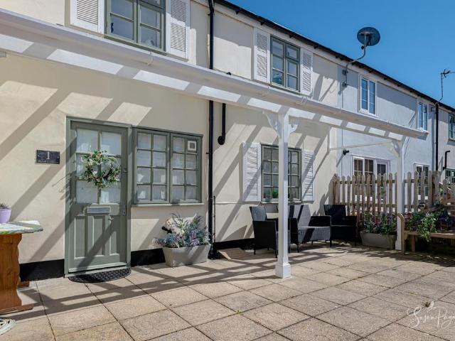 House for sale in Oakfield, Ryde