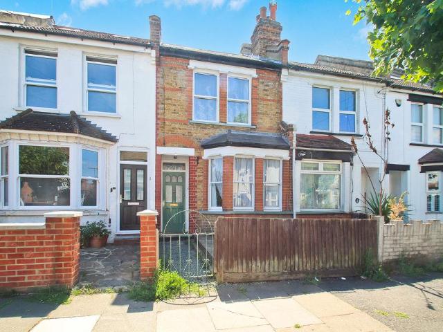 House for sale in Lane, Greater London