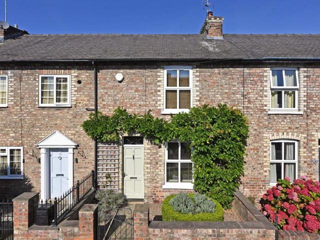 House for sale in High Field, York