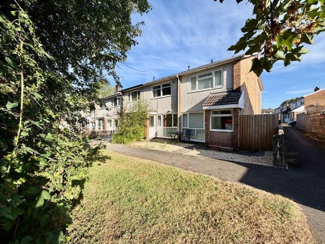House for sale in Woodfieldside, Penmaen