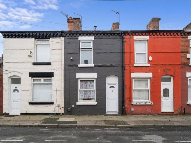 House for sale in Calderstones