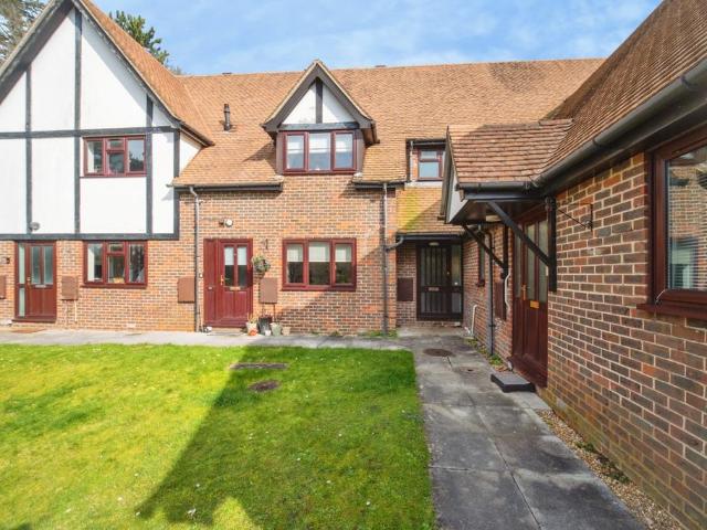 House for sale in Wrecclesham, Fole