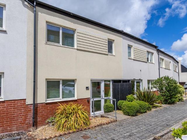 House for sale in Penarth Marina, Penarth