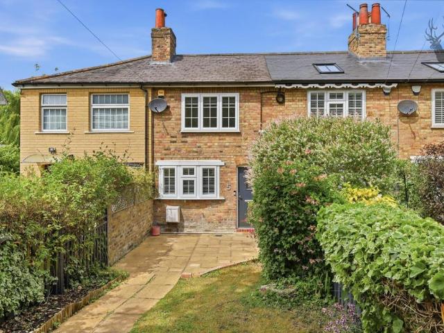 House for sale in Lambourne, Epping