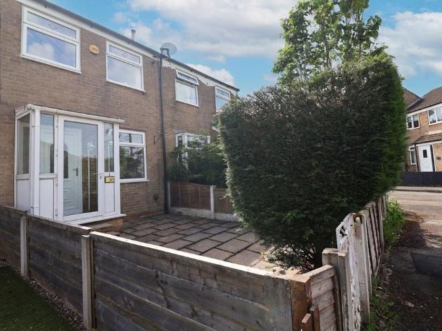 House for sale in Charlesworth, East Midlands