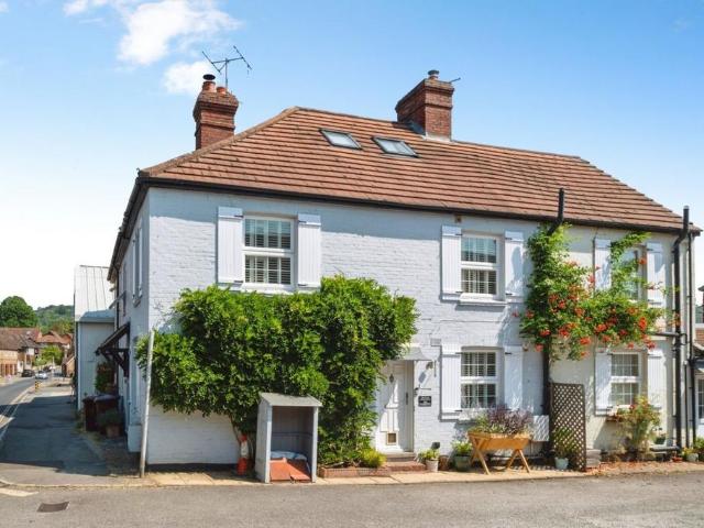 House for sale in Littlecote, West Sussex
