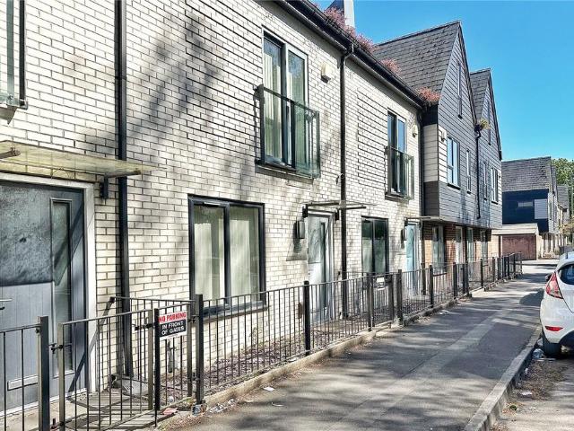 House for sale in Georgia, Greater Manchester