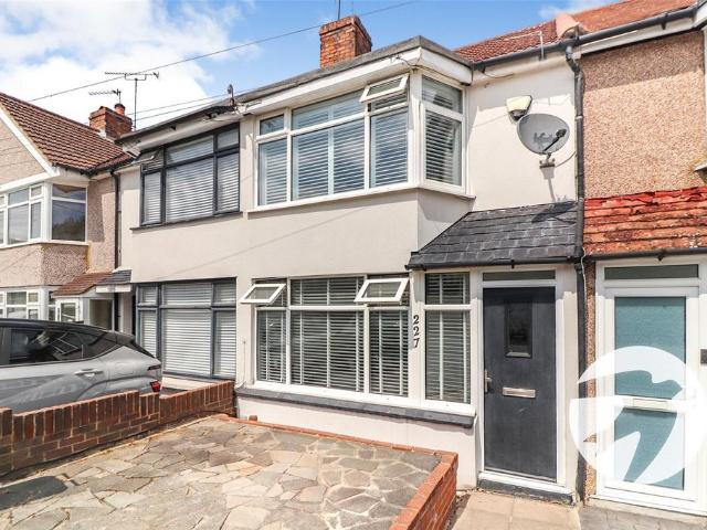 House for sale in Barnehurst, Greater London