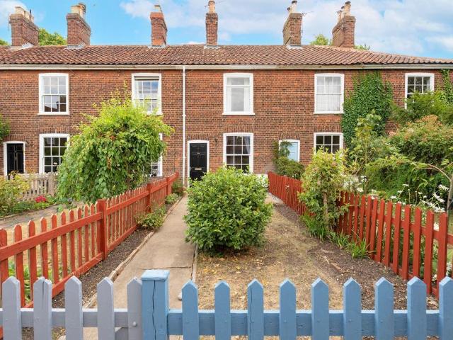 House for sale in Lakenham, East Bank
