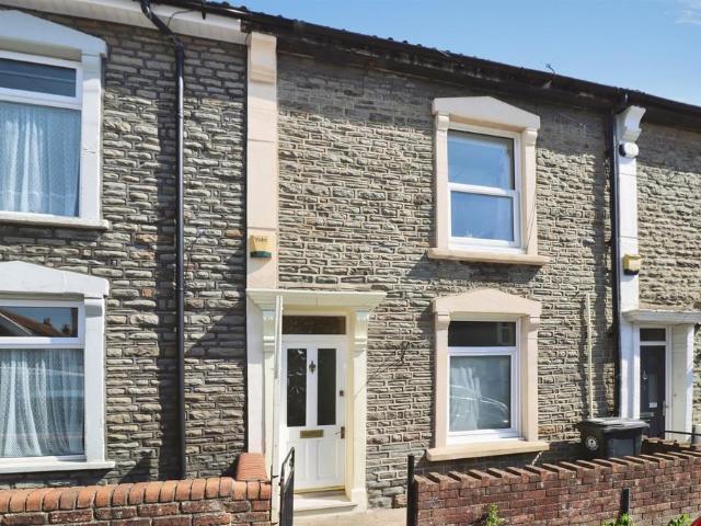 House for sale in Feckenham, City Of Bristol