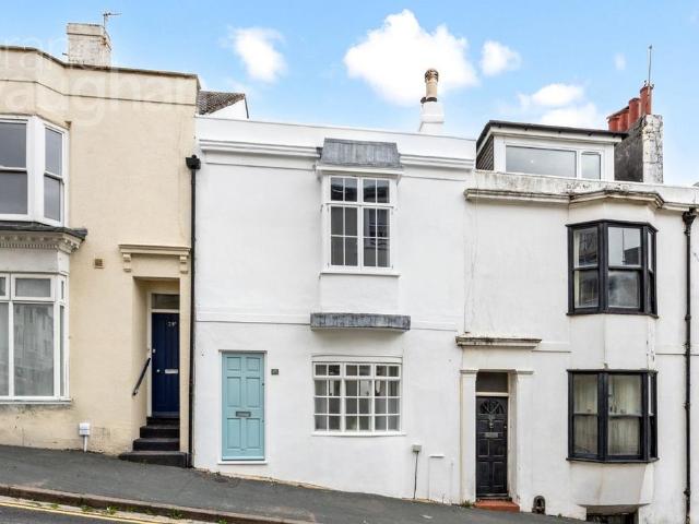 House for sale in Round Hill, Brighton & Hove