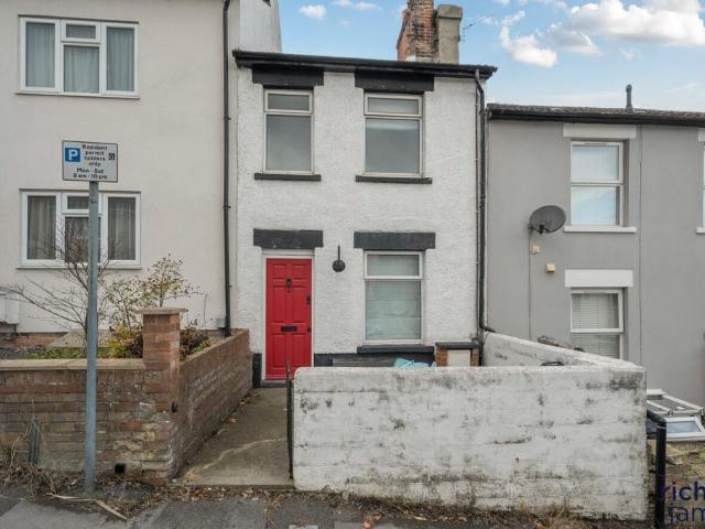 House for sale in Rodbourne, Swindon