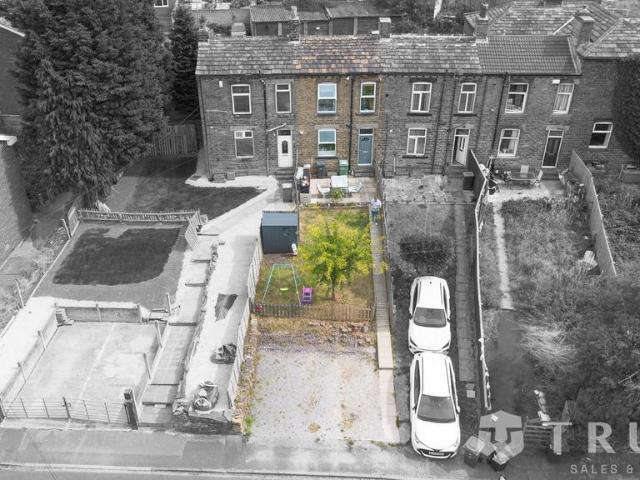 House for sale in Batley, West Yorkshire