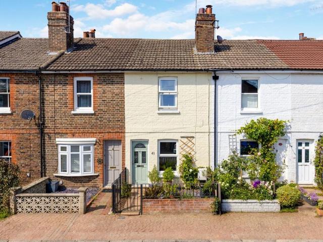 House for sale in Hawkenbury, Sandown Park