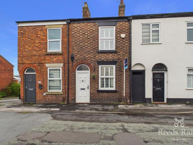 House for sale in Moss Rose, Macclesfield