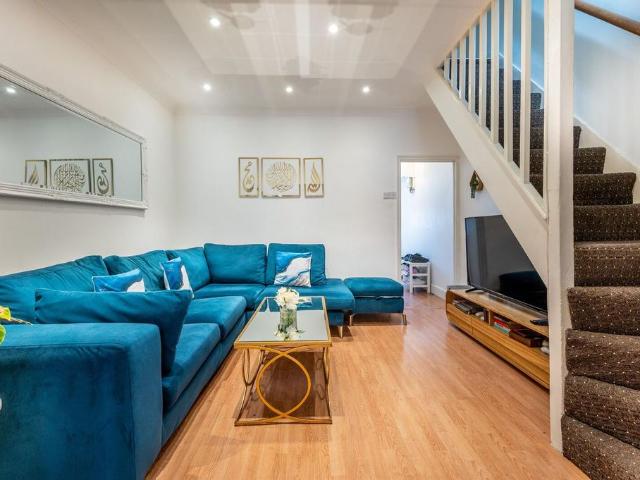 House for sale in Stratford Marsh, Greater London