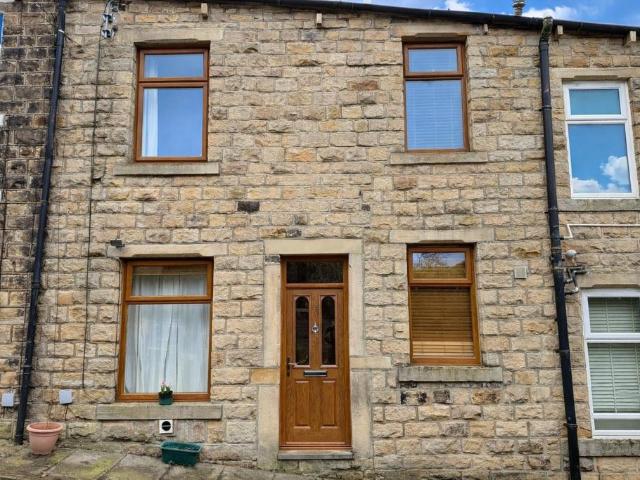House for sale in Saddleworth, Pendock