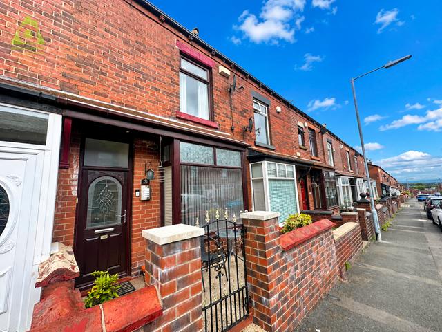 House for sale in Brownlow Fold, Bolton