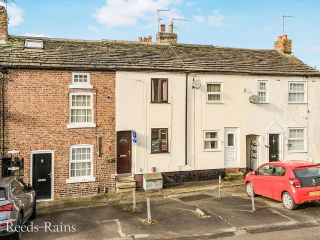 House for sale in Hurdsfield, Macclesfield