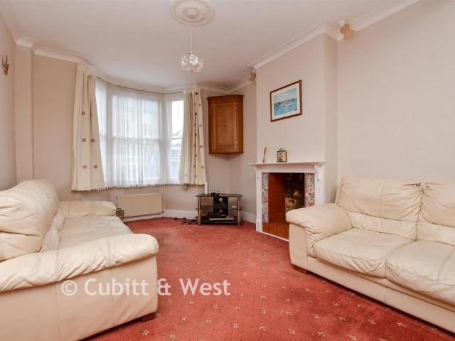 House for sale in London Borough of Croydon, Purley