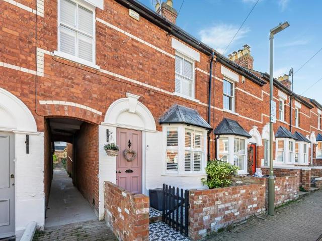 House for sale in Henley-on-Thames, Berrick Salome