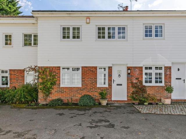House for sale in Kings Worthy, Hampshire