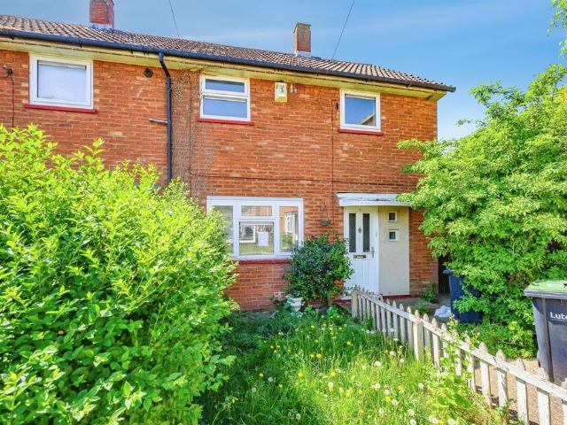 House for sale in Warden Hill, Luton