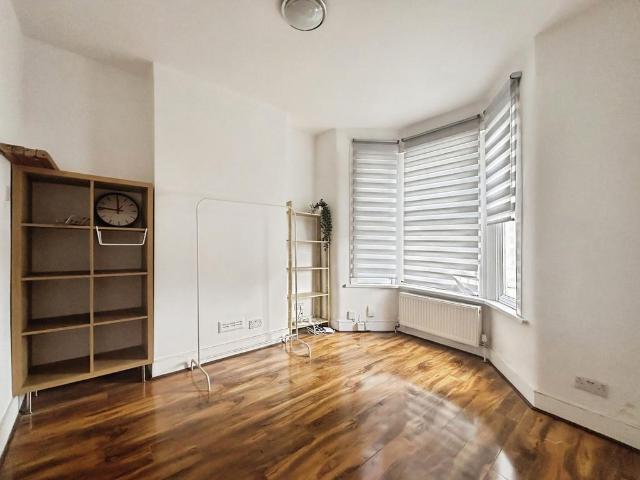 House for sale in Canning Town, Greater London