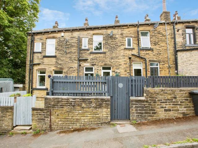 House for sale in Akroydon, Halifax